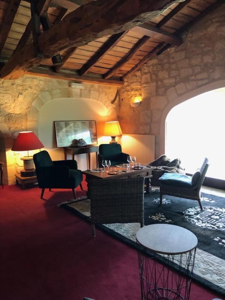 Chateau De La Vieille Chapelle Lugon et l’Ile du Carney エクステリア 写真