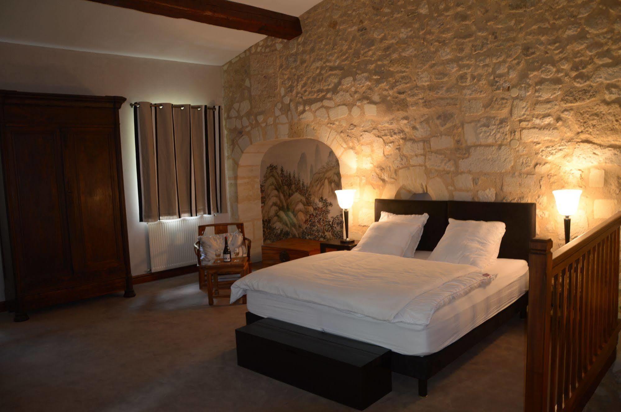 Chateau De La Vieille Chapelle Lugon et l’Ile du Carney エクステリア 写真