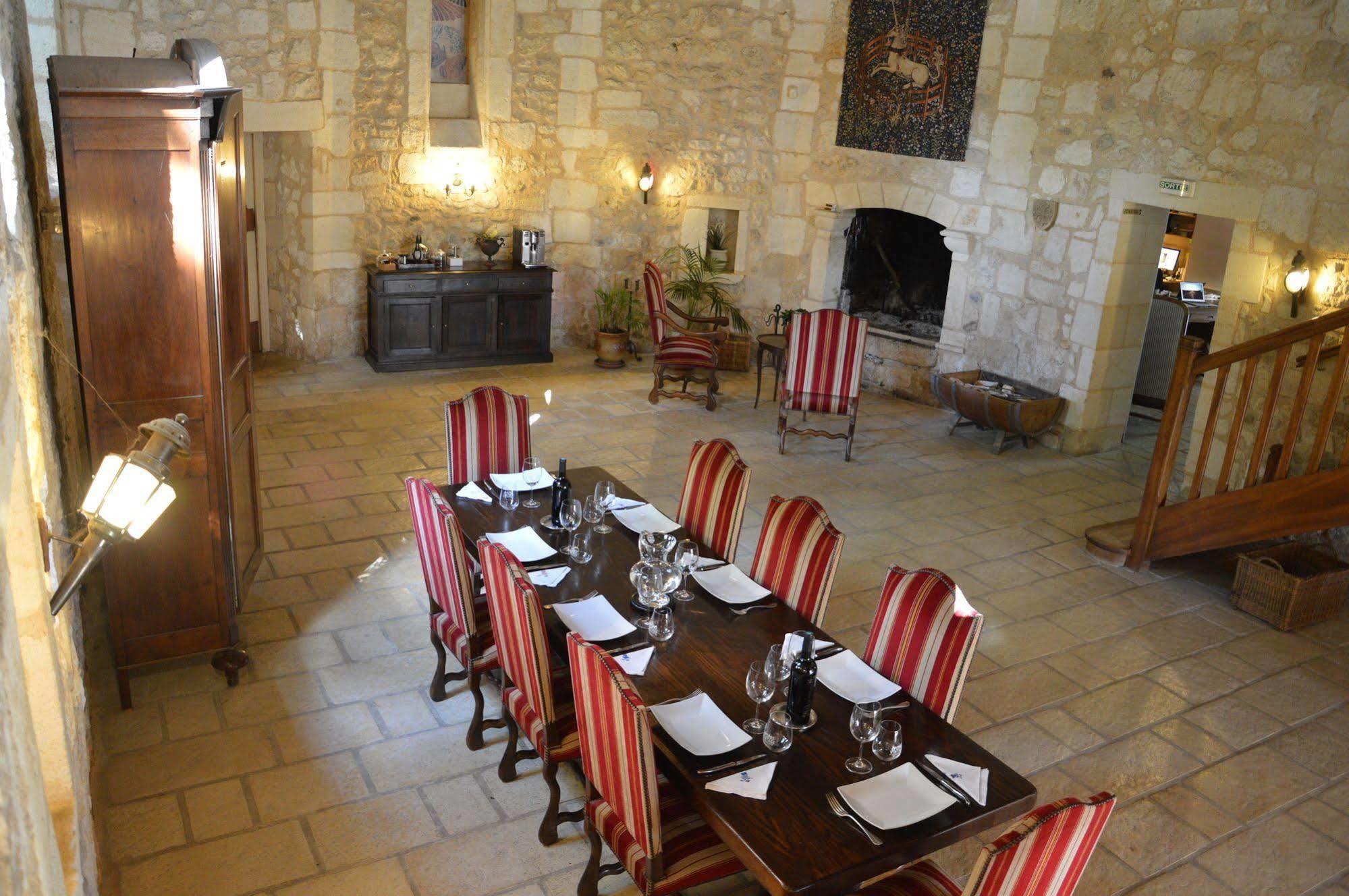 Chateau De La Vieille Chapelle Lugon et l’Ile du Carney エクステリア 写真